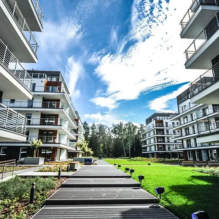 Golden Tulip, Parking