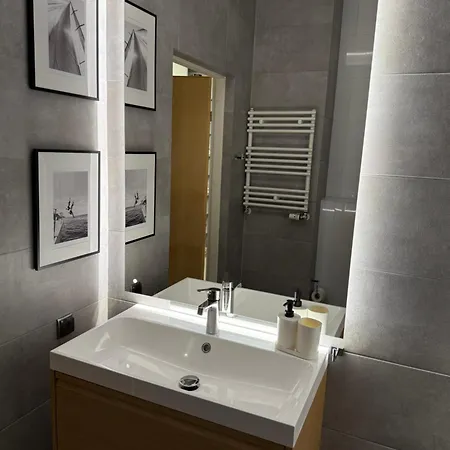 Golden Tulip, Parking Apartament *