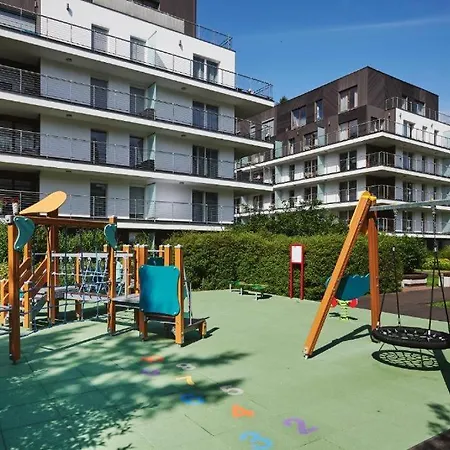 Golden Tulip, Parking